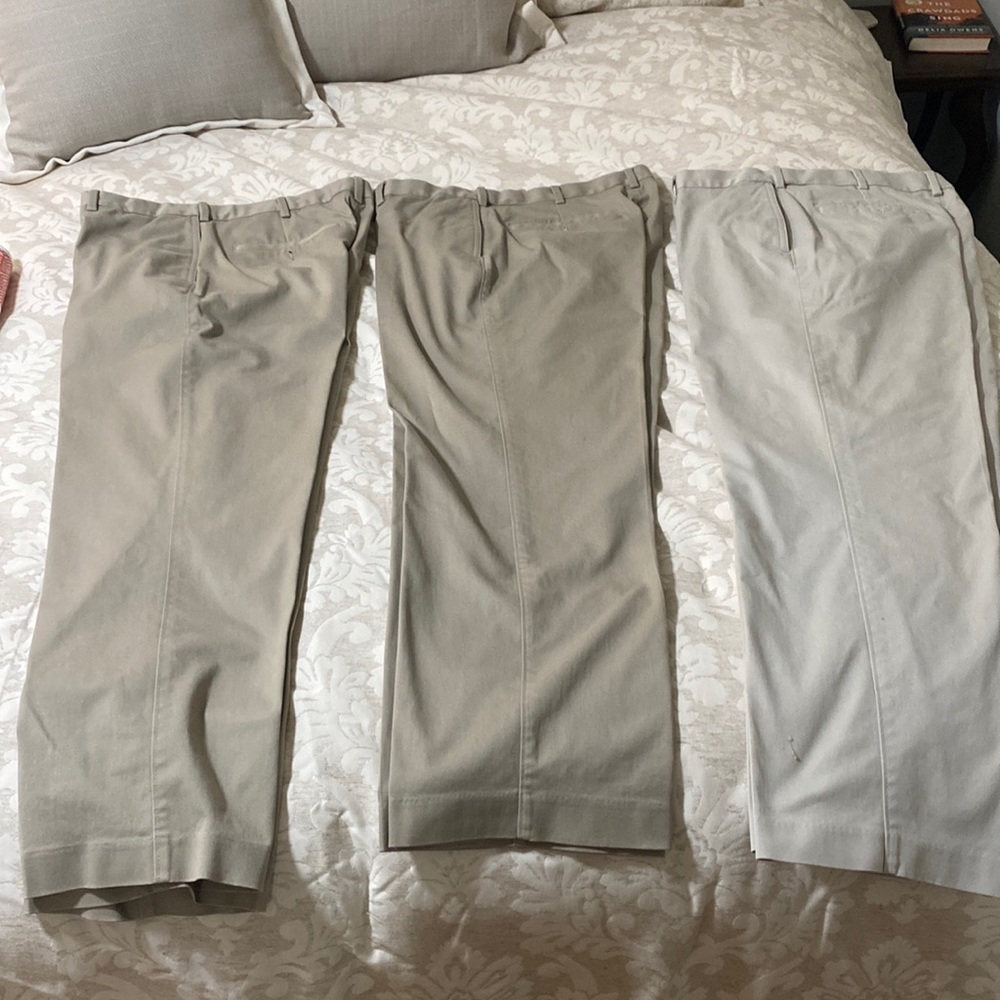 Set of 3 Savane Khakis. 32x30. Gently used. Very good shape.